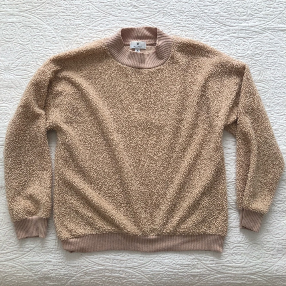 Teddy sweatshirt by Socialite